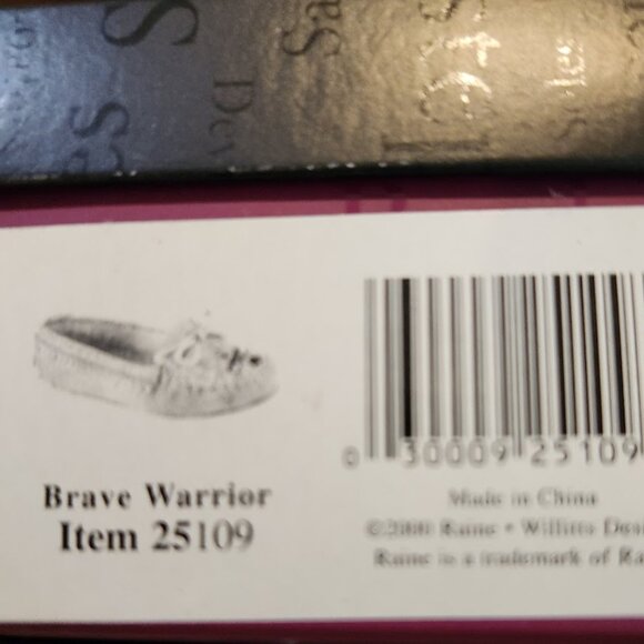 Brave Warrior and Aloha, Just the right shoe figiures - Picture 3 of 6